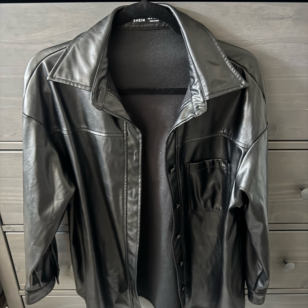 SHEIN Black Faux Leather Jacket